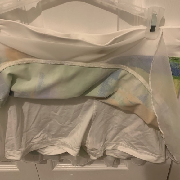 Tennis/pickleball skirt with undershorts. Lovely colors! - Picture 2 of 2